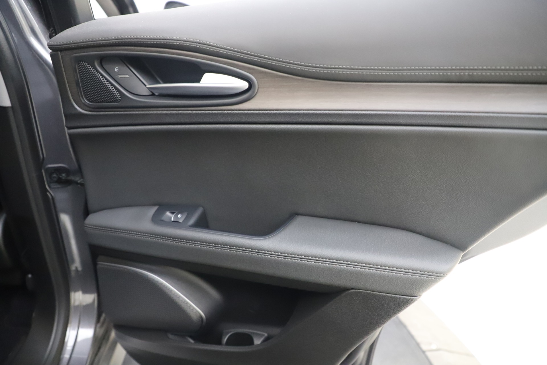 New 2019 Alfa Romeo Stelvio Ti Q4 | St. Petersburg, FL