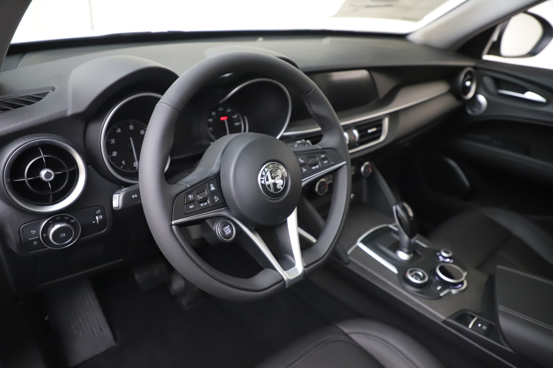 New 2019 Alfa Romeo Stelvio Ti Q4 | St. Petersburg, FL