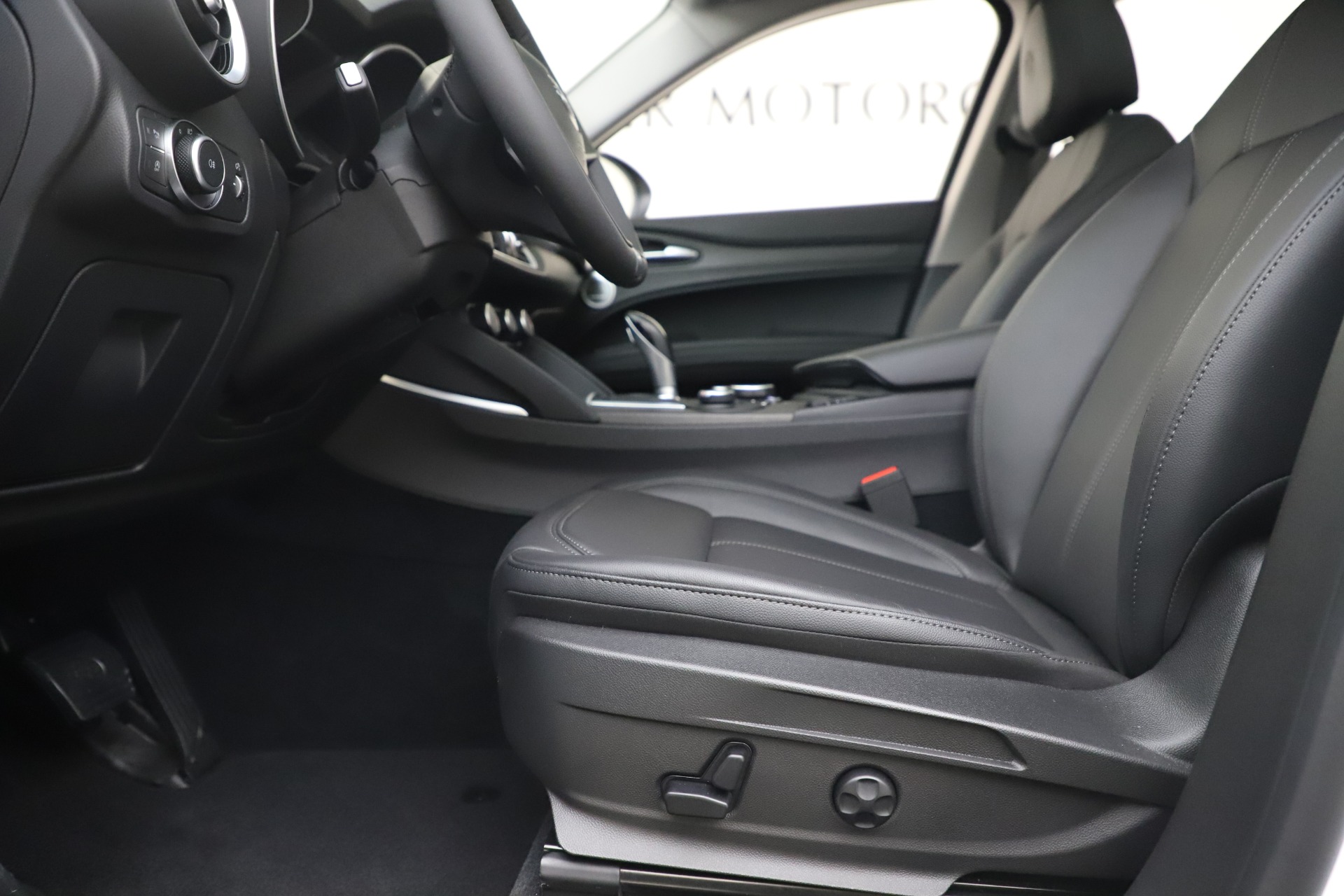 New 2019 Alfa Romeo Stelvio Ti Q4 | St. Petersburg, FL