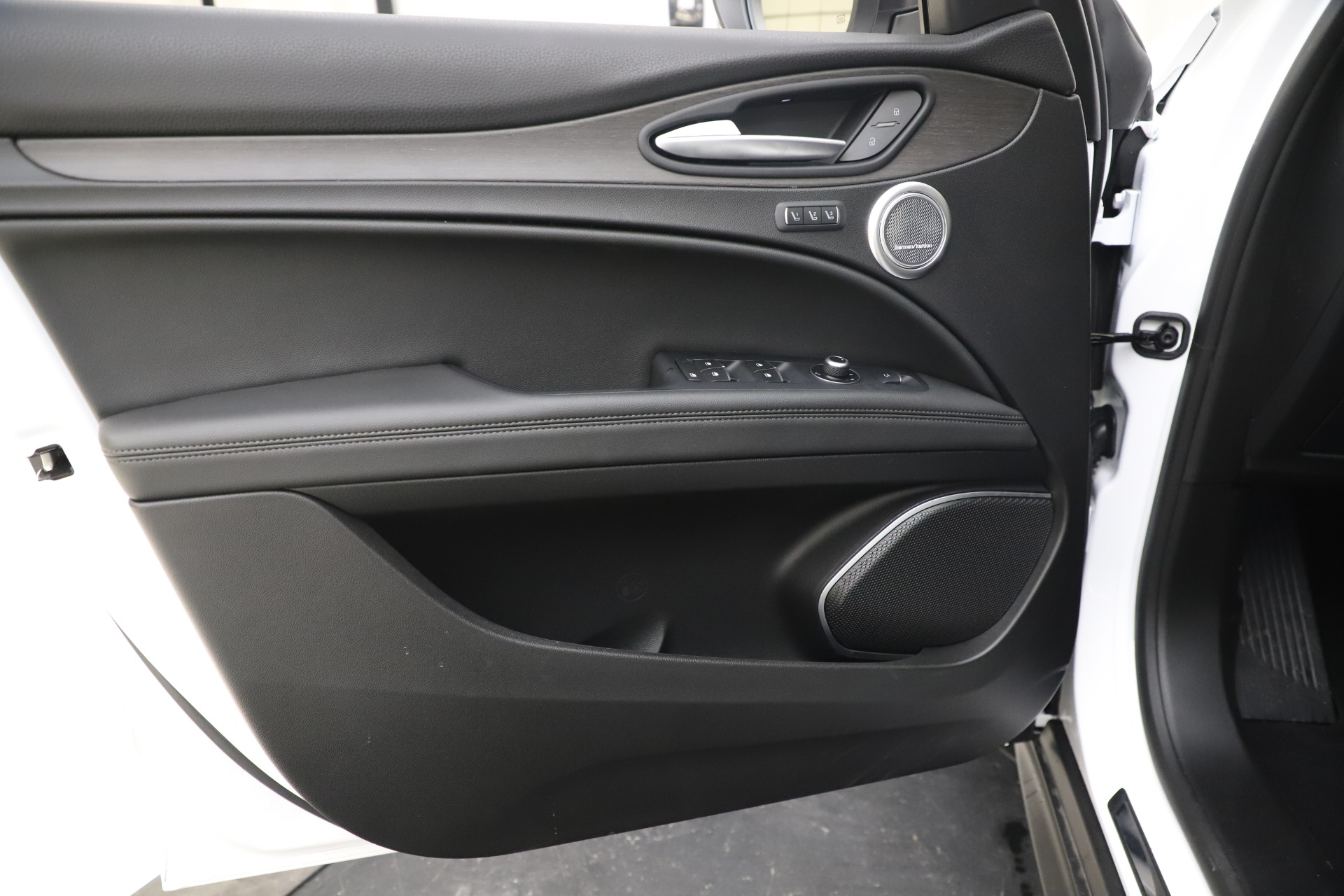 New 2019 Alfa Romeo Stelvio Ti Q4 | St. Petersburg, FL
