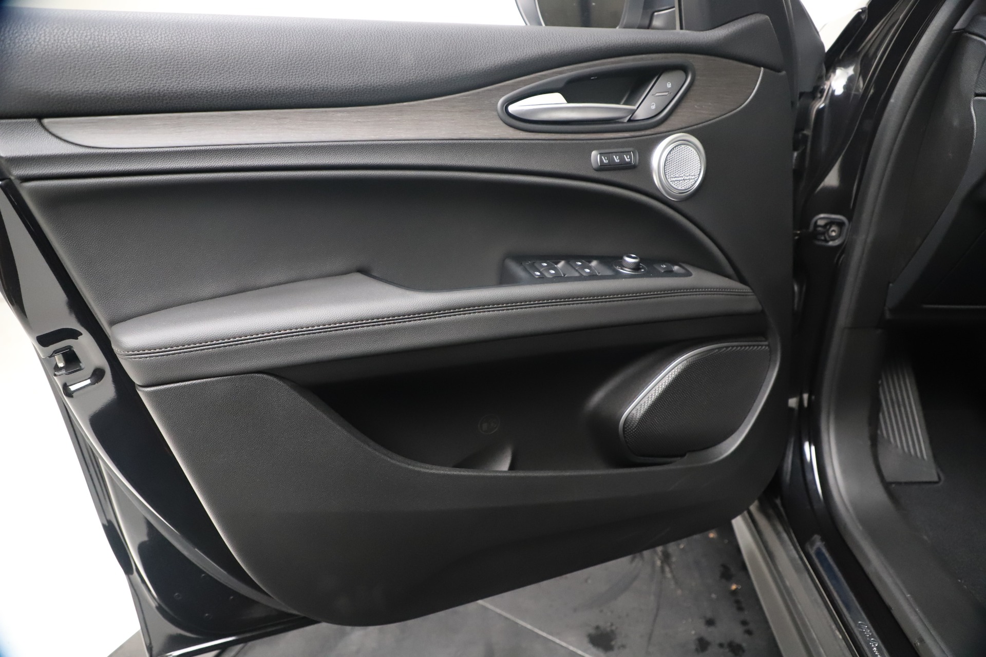 New 2019 Alfa Romeo Stelvio Ti Q4 | St. Petersburg, FL