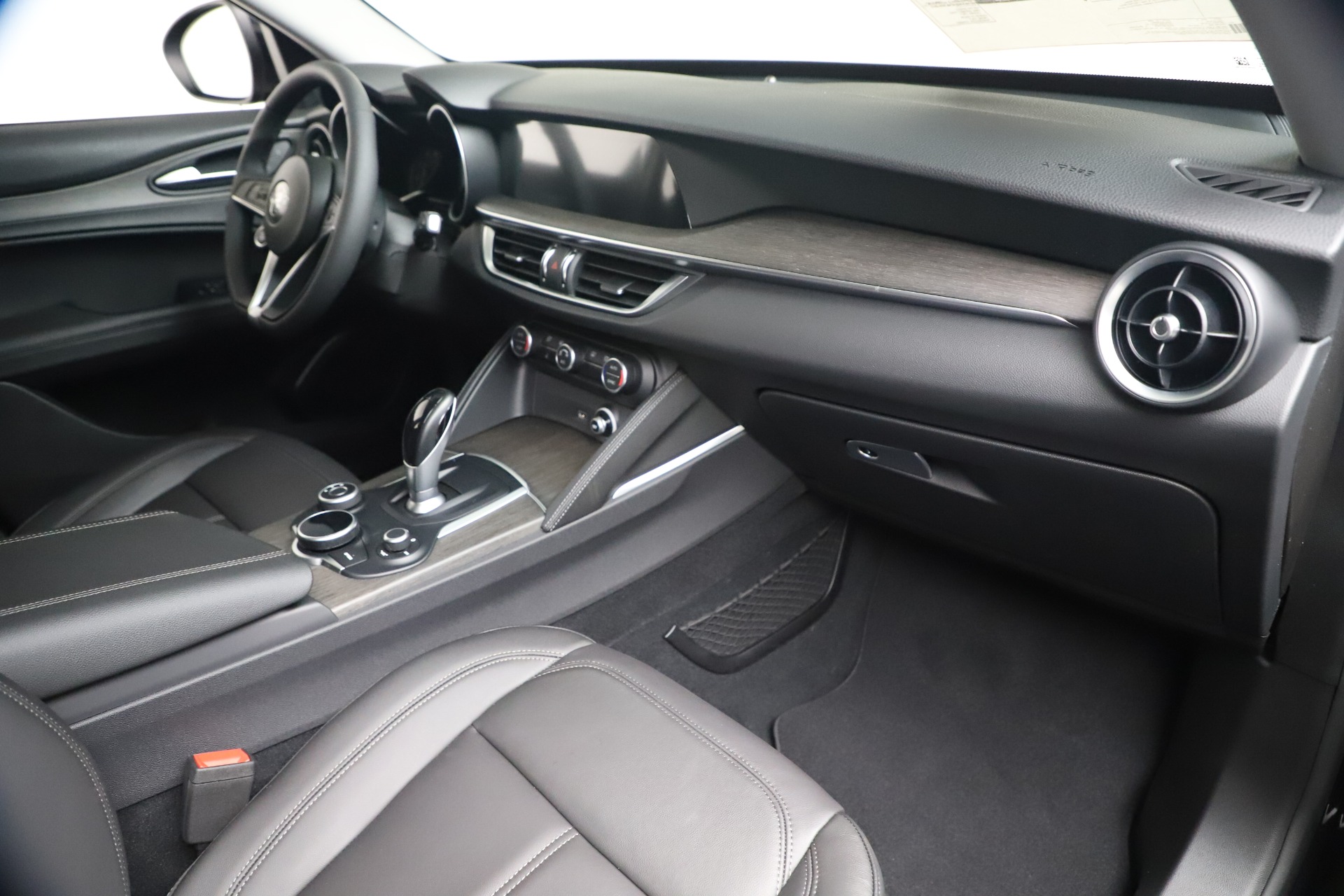 New 2019 Alfa Romeo Stelvio Ti Q4 | St. Petersburg, FL