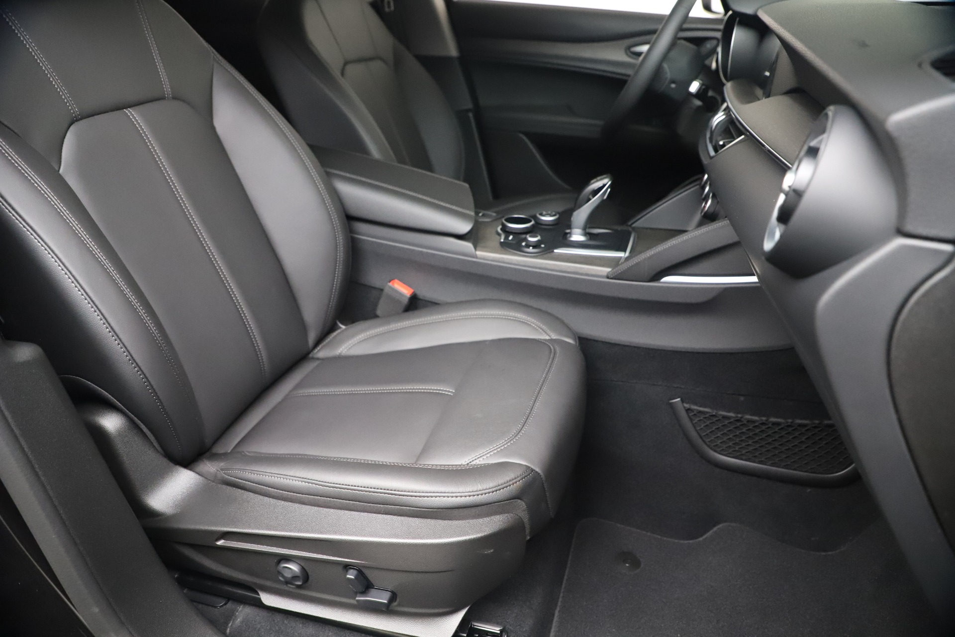 New 2019 Alfa Romeo Stelvio Ti Q4 | St. Petersburg, FL