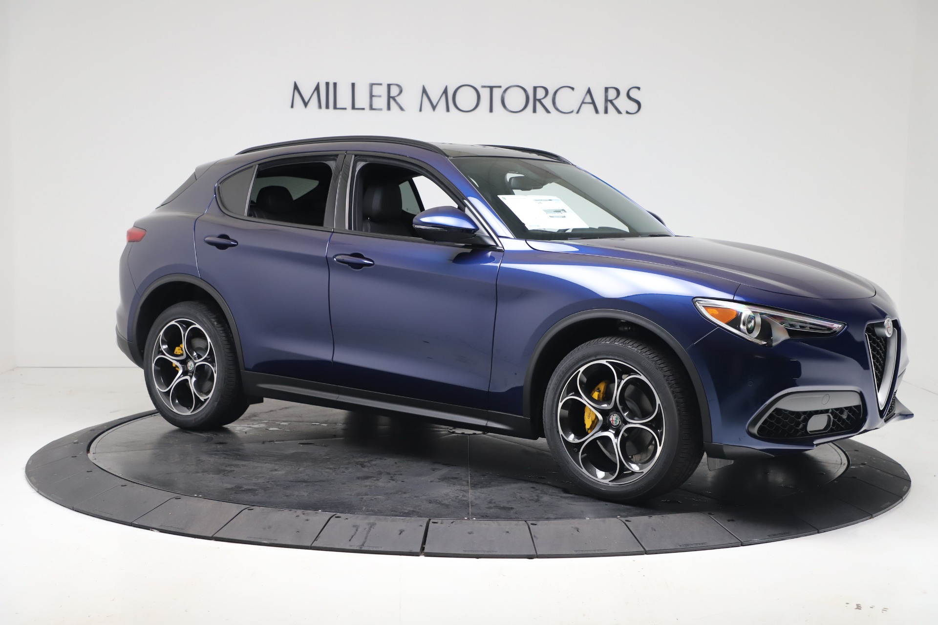 New 2019 Alfa Romeo Stelvio Ti Sport Q4 | St. Petersburg, FL