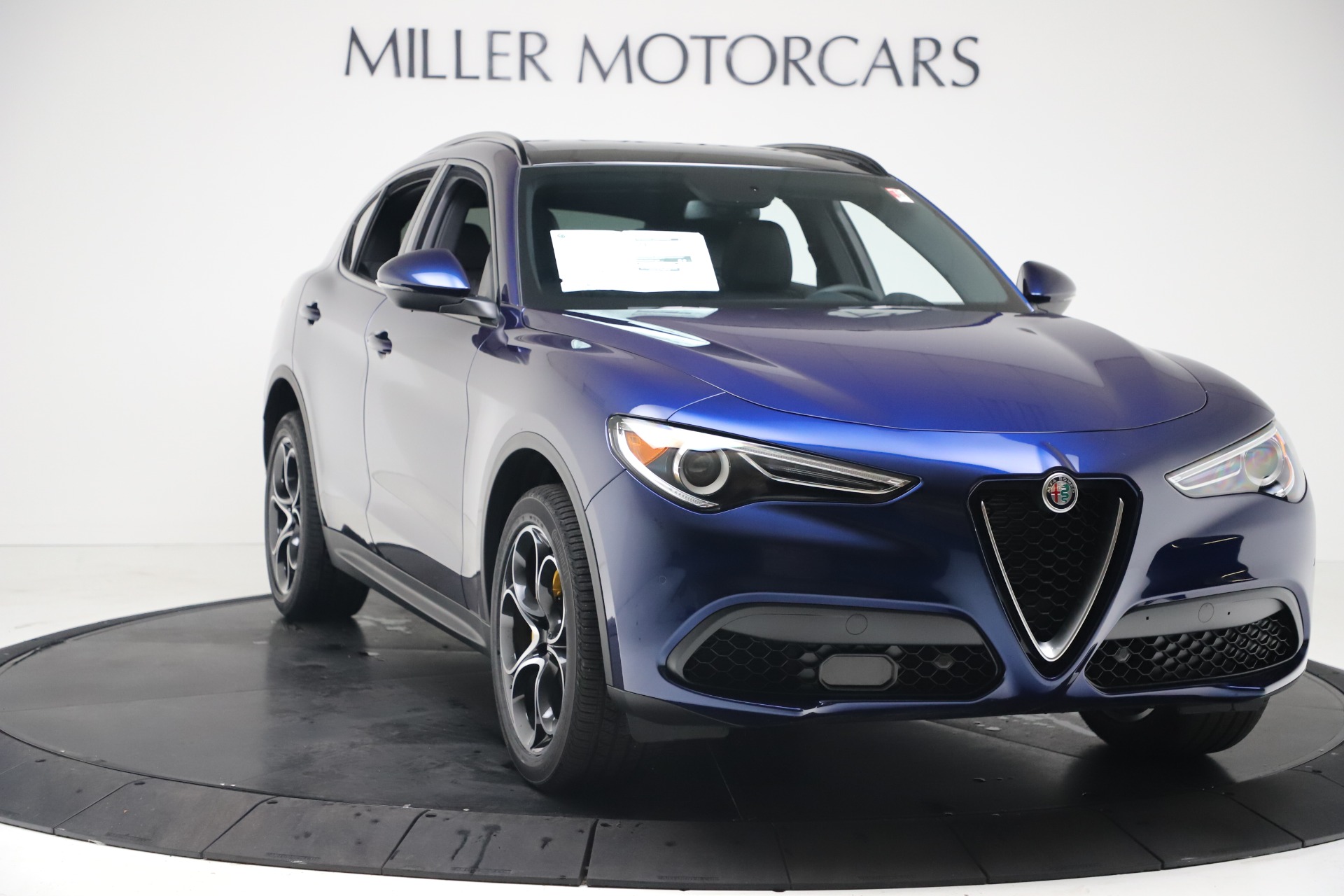 New 2019 Alfa Romeo Stelvio Ti Sport Q4 | St. Petersburg, FL