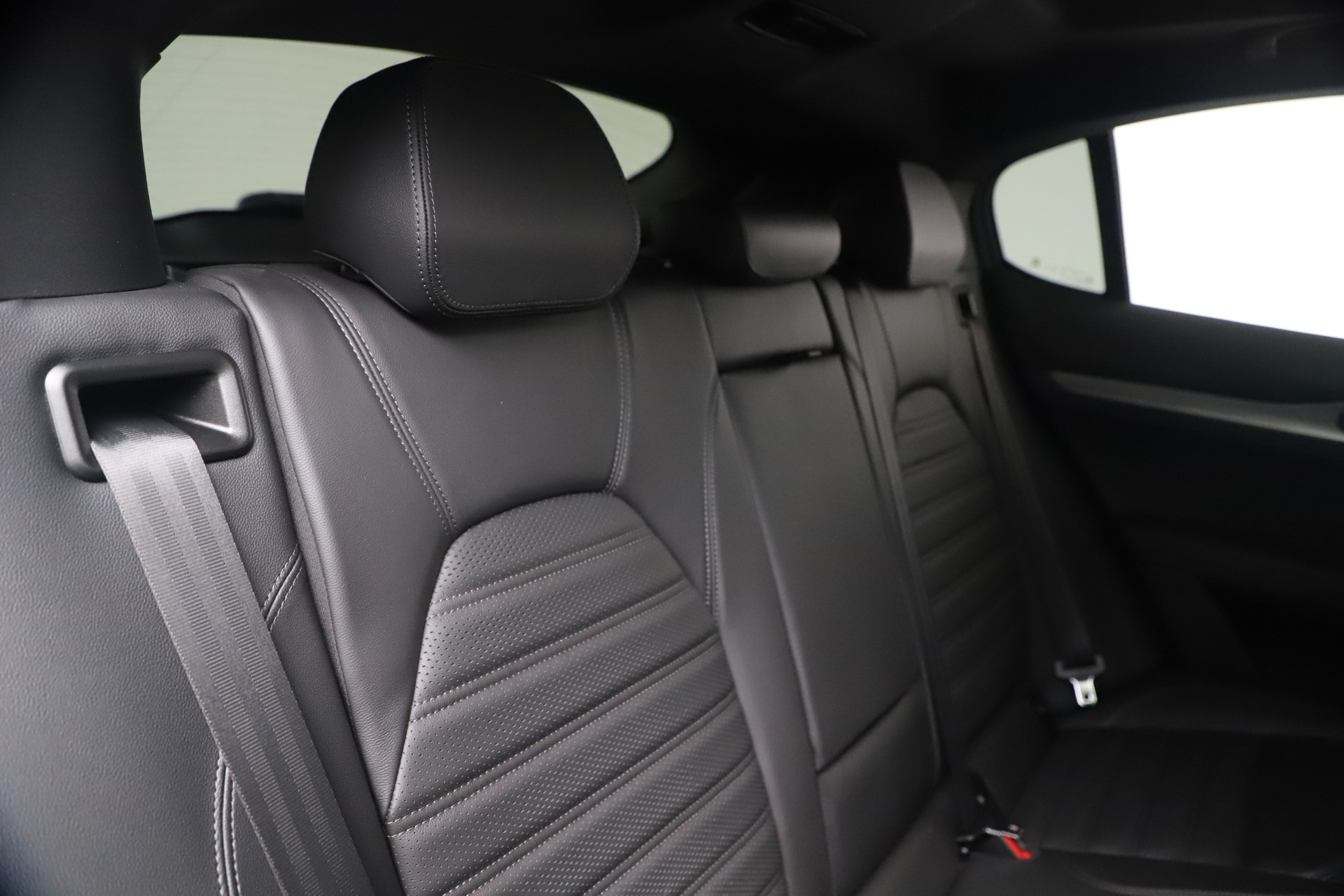 New 2019 Alfa Romeo Stelvio Ti Sport Q4 | St. Petersburg, FL
