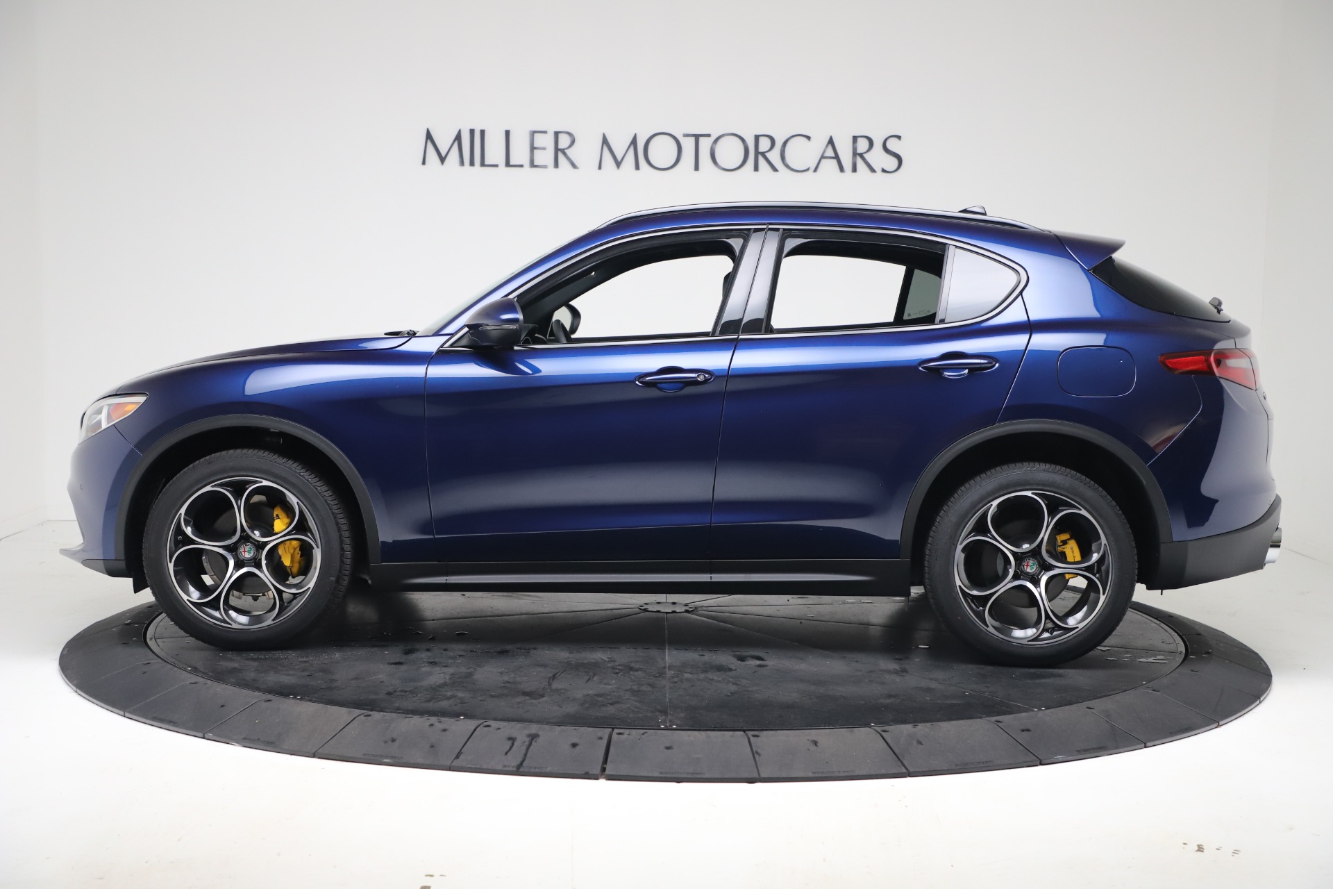 New 2019 Alfa Romeo Stelvio Ti Sport Q4 | St. Petersburg, FL