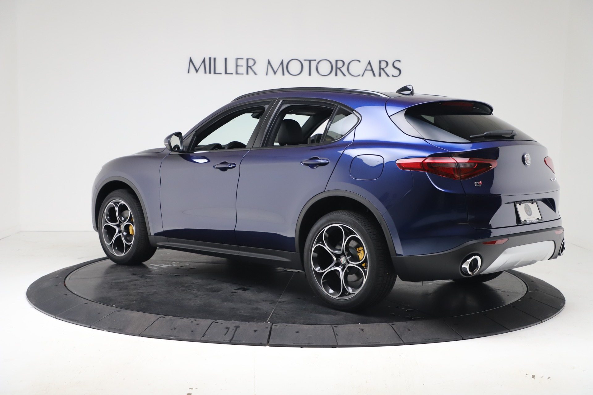 New 2019 Alfa Romeo Stelvio Ti Sport Q4 | St. Petersburg, FL