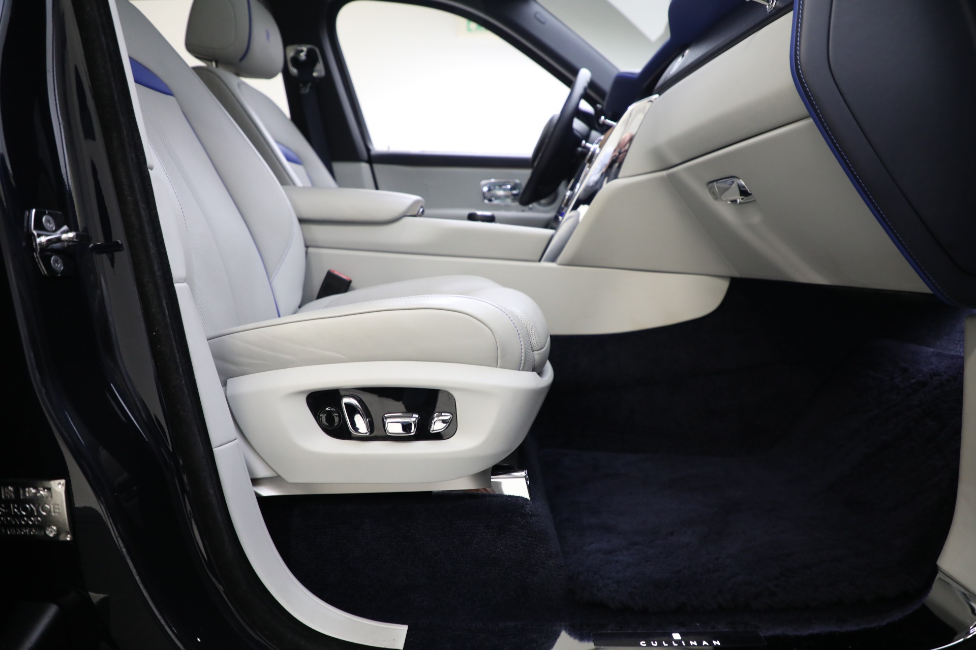 Used 2019 Rolls-Royce Cullinan | St. Petersburg, FL