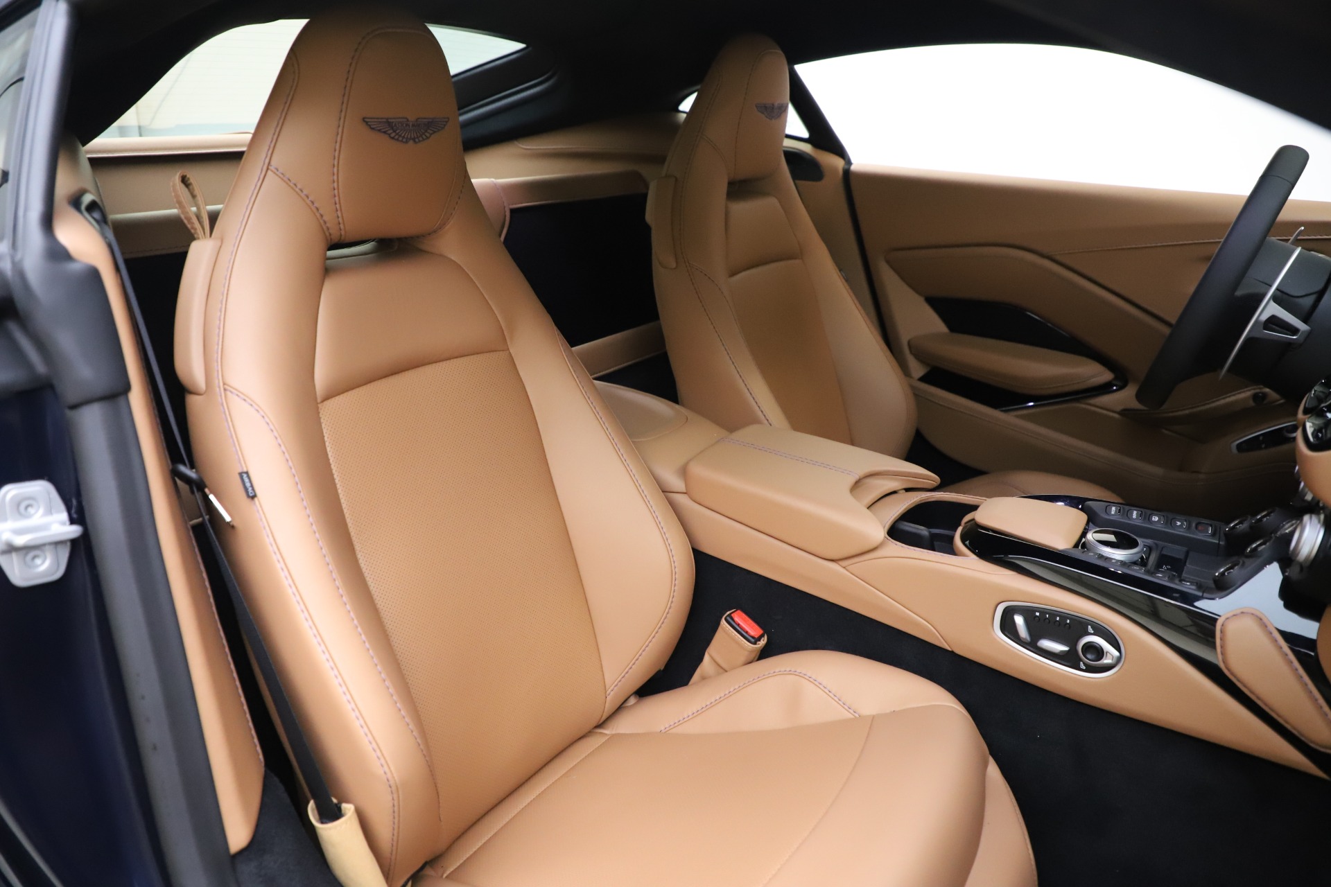 New 2020 Aston Martin Vantage Coupe | St. Petersburg, FL