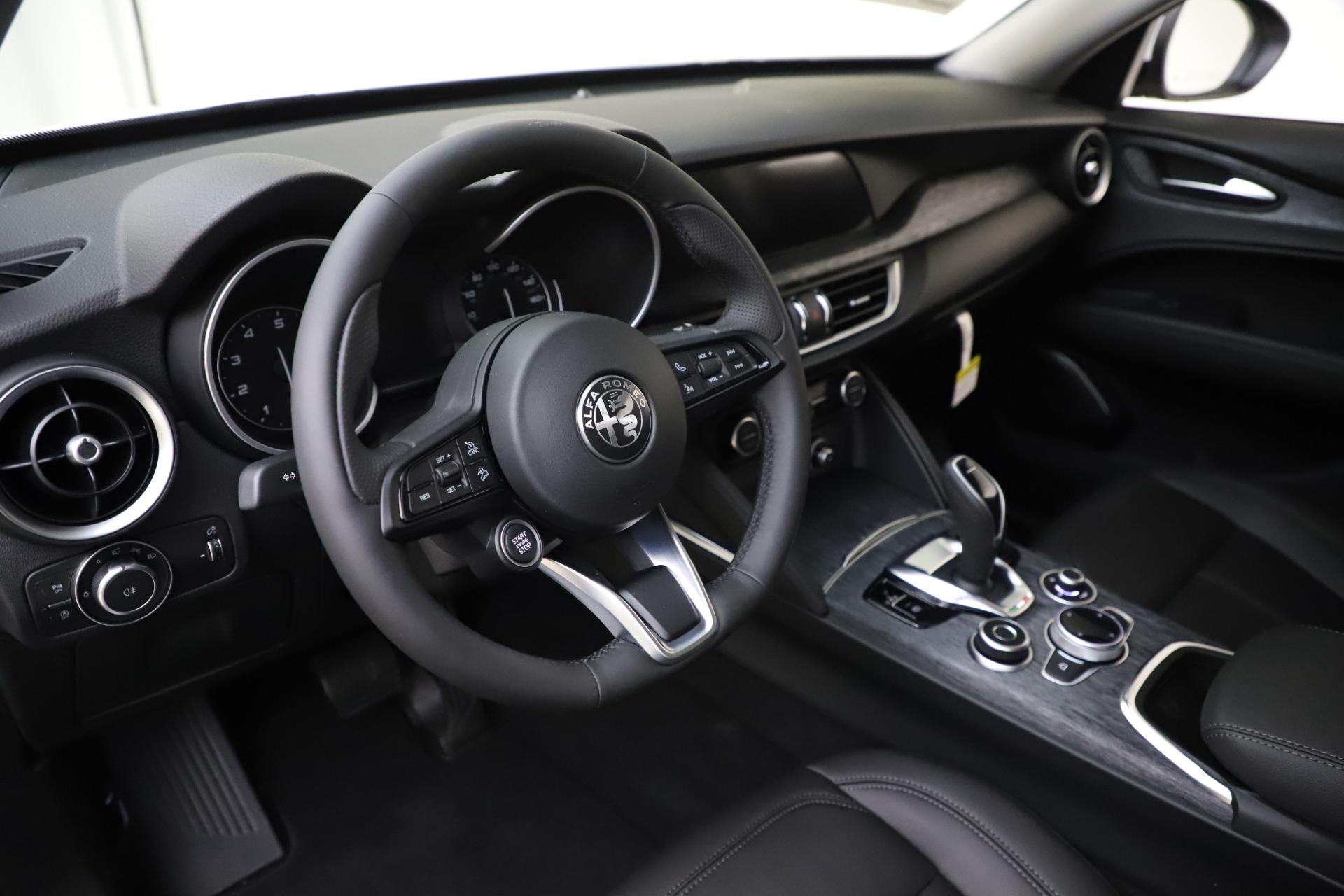 New 2020 Alfa Romeo Stelvio Q4 | St. Petersburg, FL