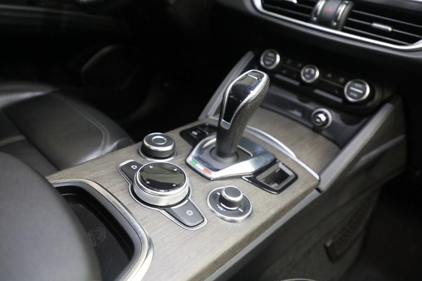 New 2020 Alfa Romeo Stelvio Ti Q4 | St. Petersburg, FL