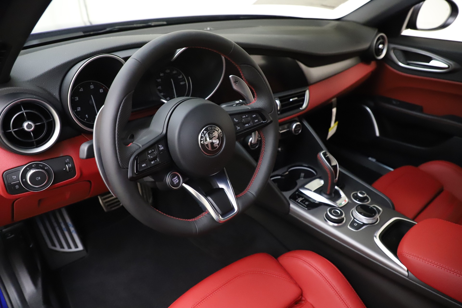 New 2020 Alfa Romeo Giulia Ti Sport Q4 | St. Petersburg, FL