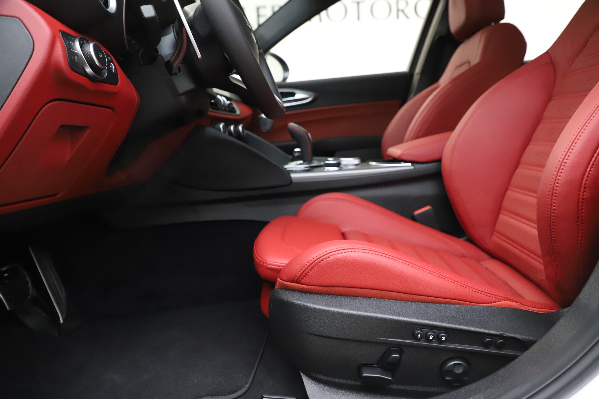 New 2020 Alfa Romeo Giulia Ti Sport Q4 | St. Petersburg, FL