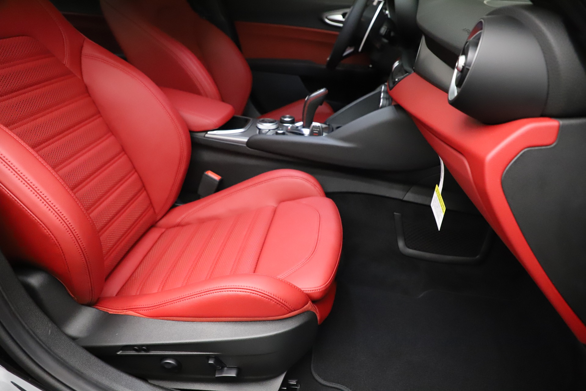 New 2020 Alfa Romeo Giulia Ti Sport Q4 | St. Petersburg, FL
