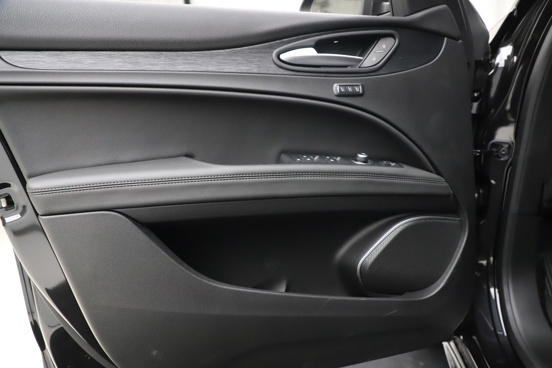 New 2020 Alfa Romeo Stelvio Sport Q4 | St. Petersburg, FL