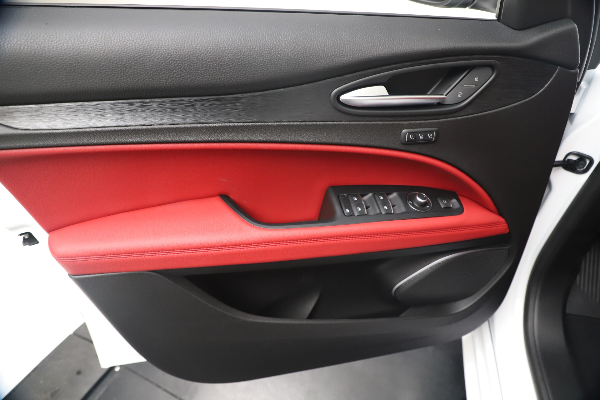 New 2020 Alfa Romeo Stelvio Sport Q4 | St. Petersburg, FL