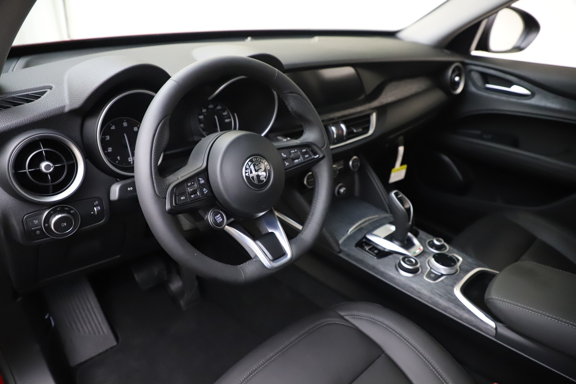 New 2020 Alfa Romeo Stelvio Sport Q4 | St. Petersburg, FL