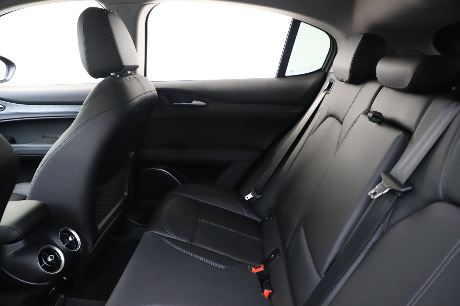 New 2020 Alfa Romeo Stelvio Sport Q4 | St. Petersburg, FL