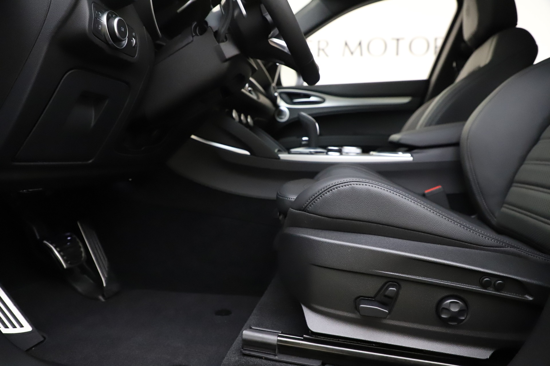 New 2020 Alfa Romeo Stelvio Ti Sport Q4 | St. Petersburg, FL