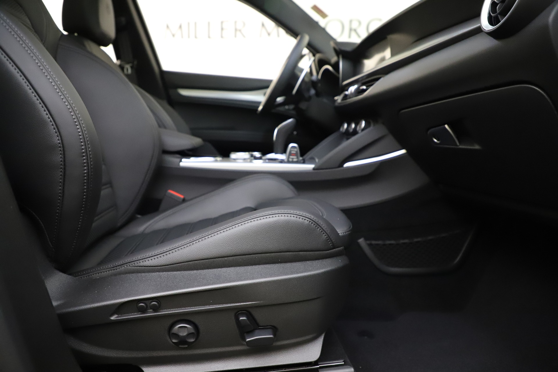 New 2020 Alfa Romeo Stelvio Ti Sport Q4 | St. Petersburg, FL