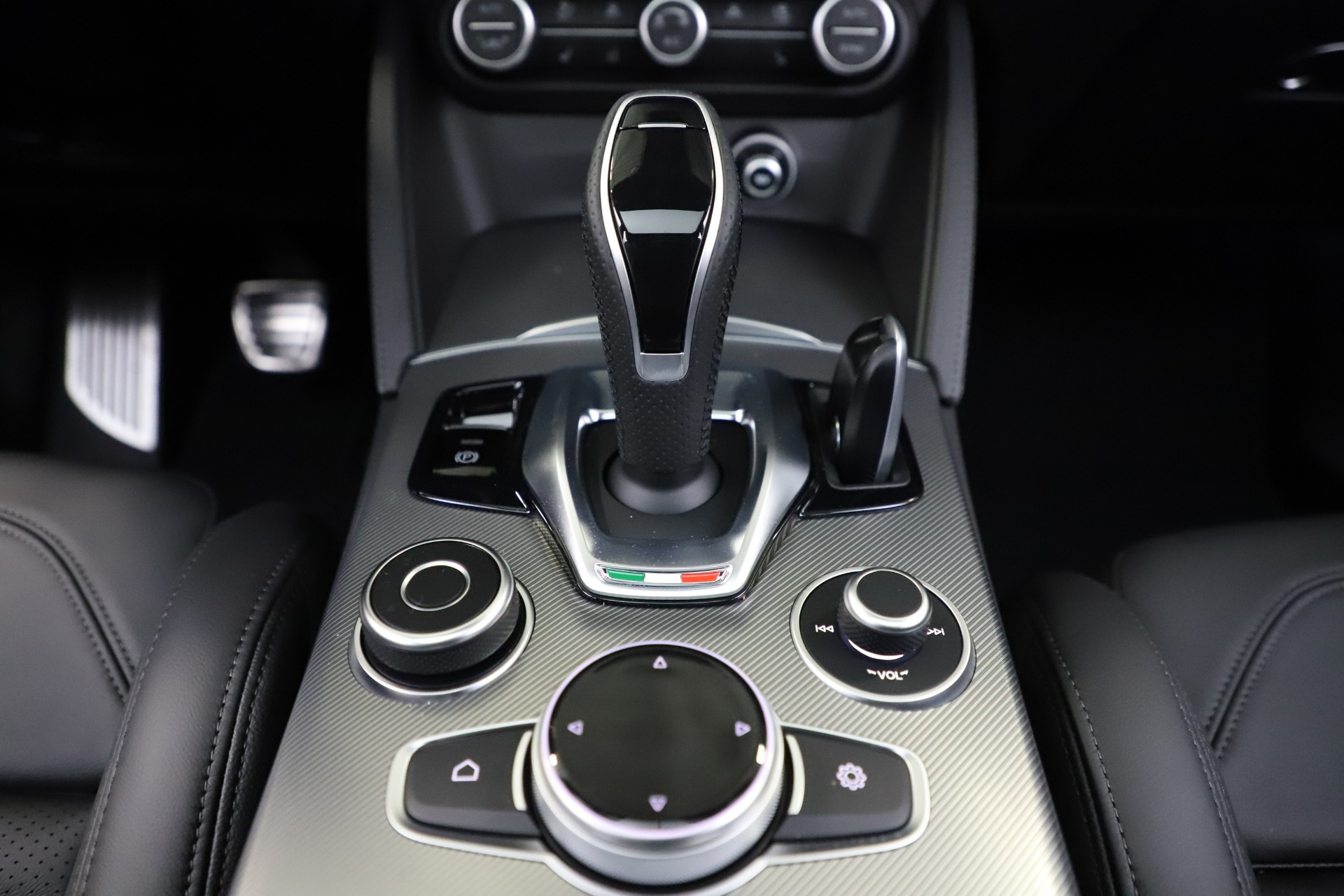 New 2020 Alfa Romeo Stelvio Ti Sport Q4 | St. Petersburg, FL