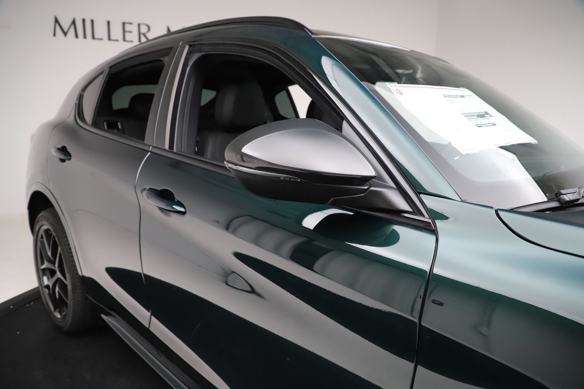 New 2020 Alfa Romeo Stelvio Ti Sport Q4 | St. Petersburg, FL