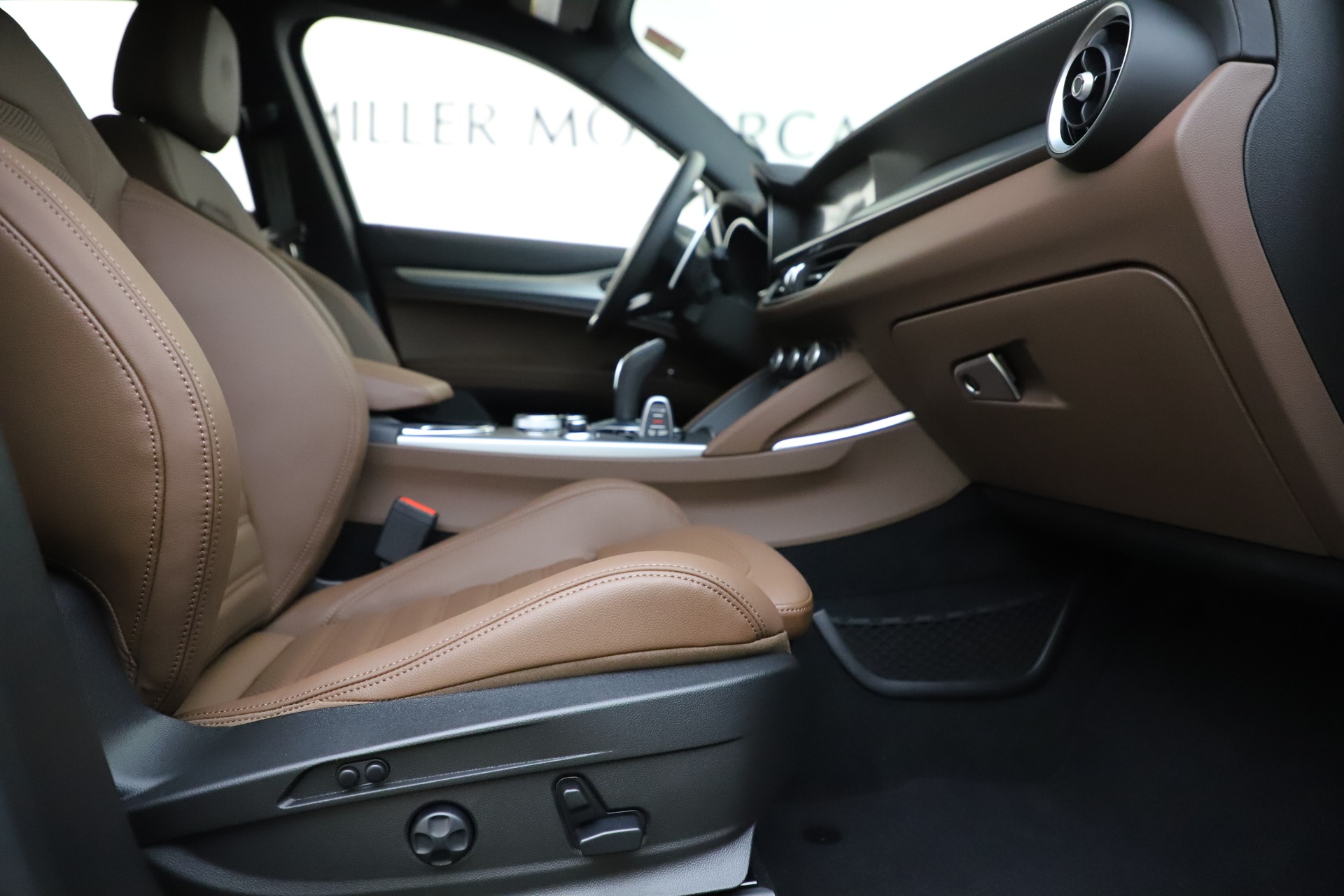 New 2020 Alfa Romeo Stelvio Ti Sport Q4 | St. Petersburg, FL