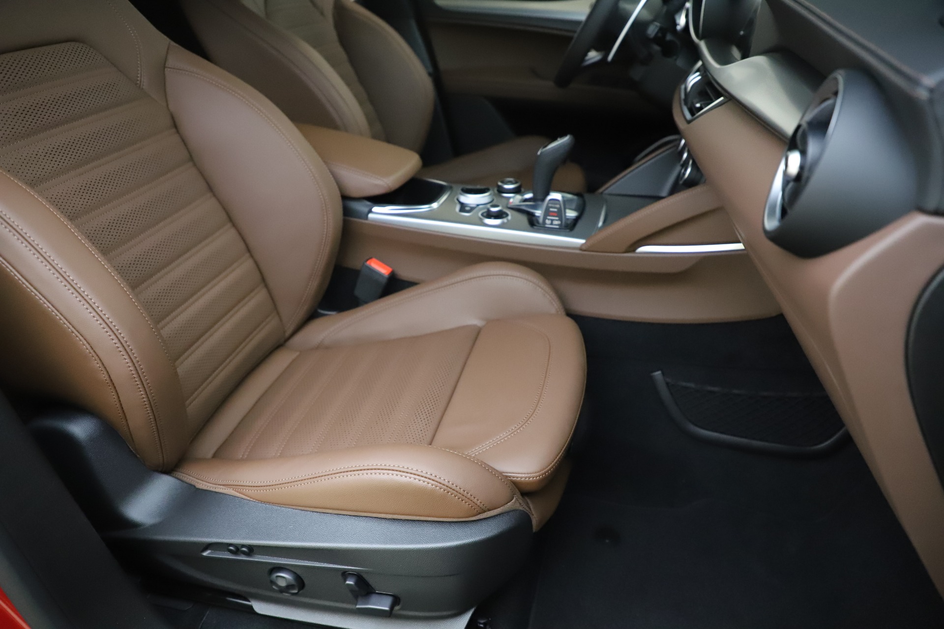 New 2020 Alfa Romeo Stelvio Ti Sport Q4 | St. Petersburg, FL