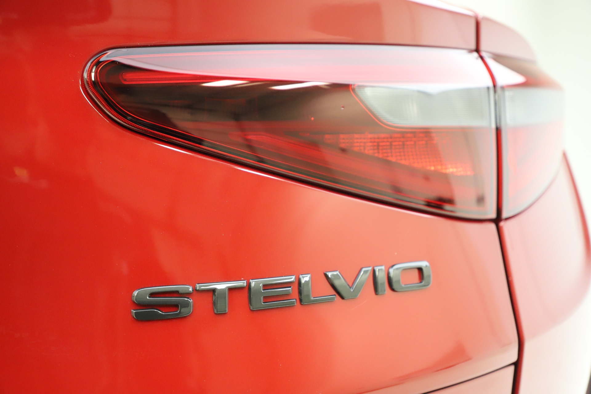 New 2020 Alfa Romeo Stelvio Ti Sport Q4 | St. Petersburg, FL