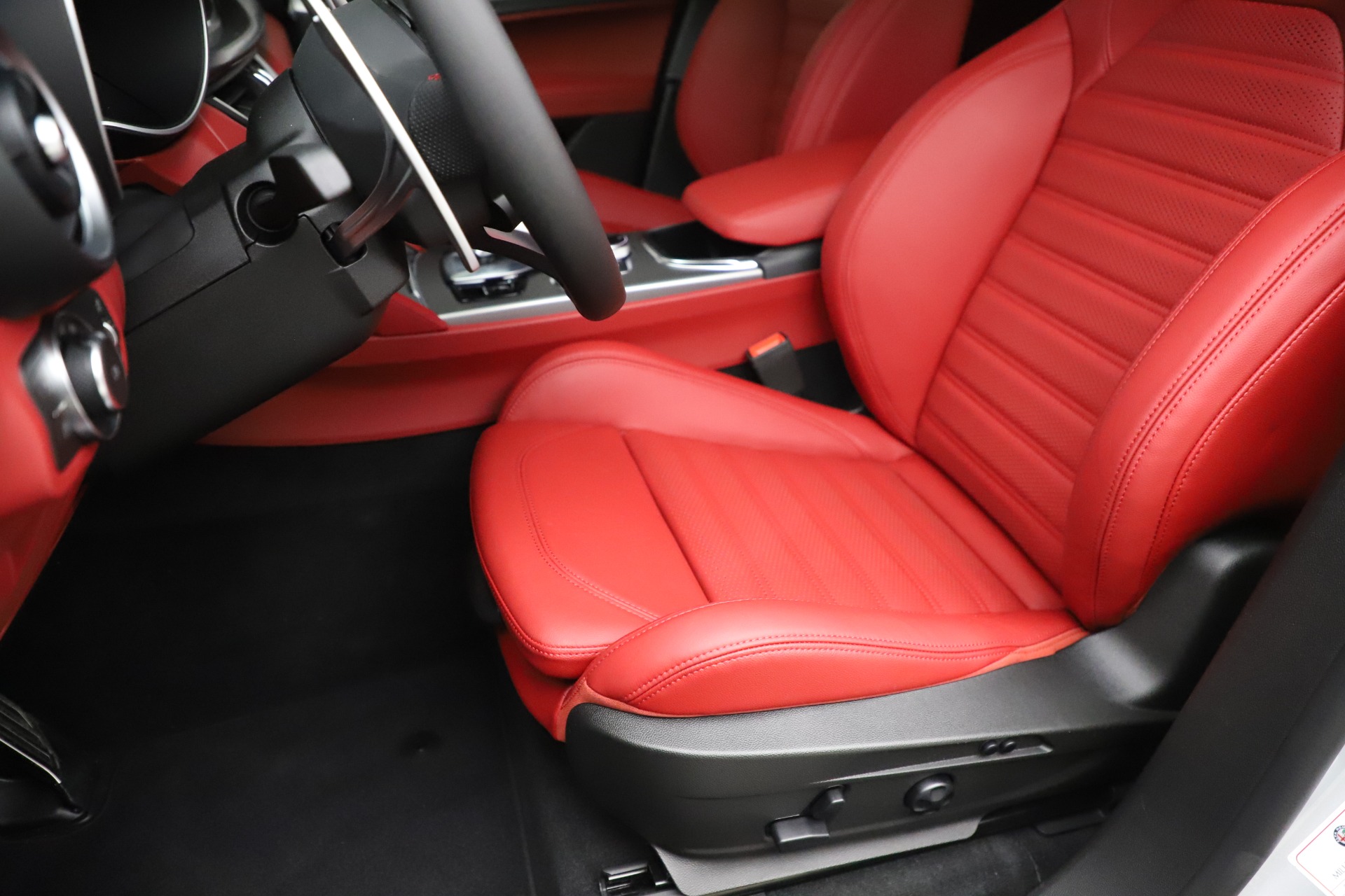 New 2020 Alfa Romeo Stelvio Ti Sport Q4 | St. Petersburg, FL