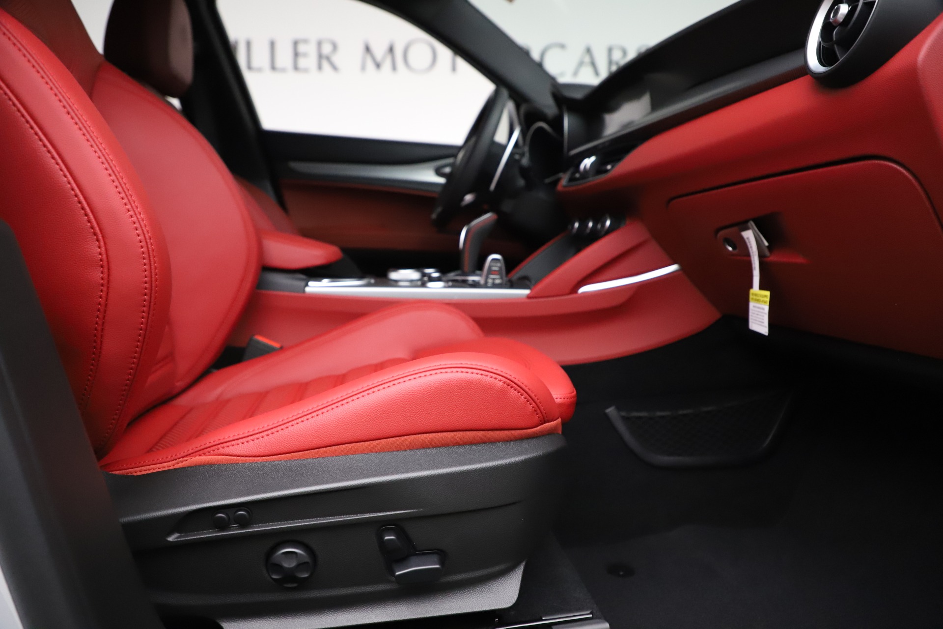New 2020 Alfa Romeo Stelvio Ti Sport Q4 | St. Petersburg, FL