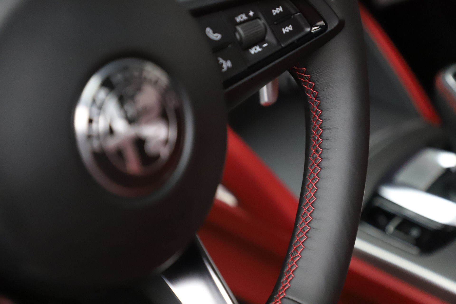 New 2020 Alfa Romeo Stelvio Ti Sport Q4 | St. Petersburg, FL