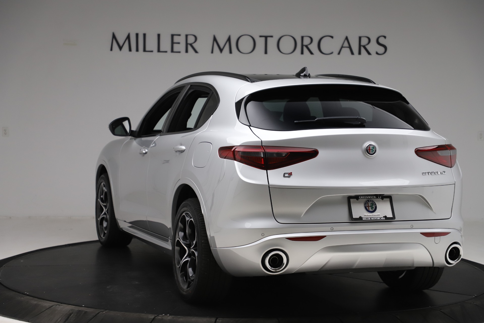 New 2020 Alfa Romeo Stelvio Ti Sport Q4 | St. Petersburg, FL