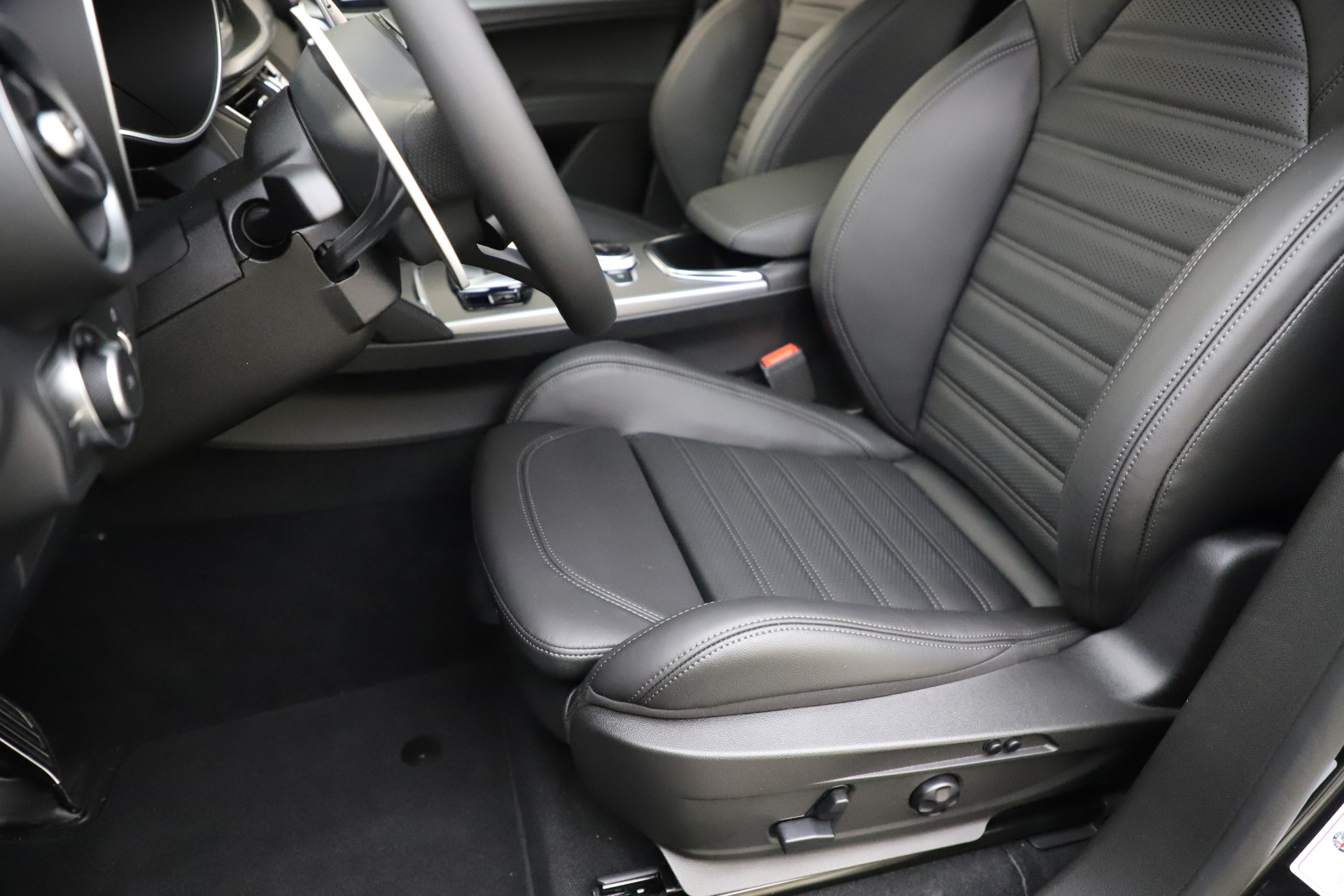 New 2020 Alfa Romeo Stelvio Ti Sport Q4 | St. Petersburg, FL