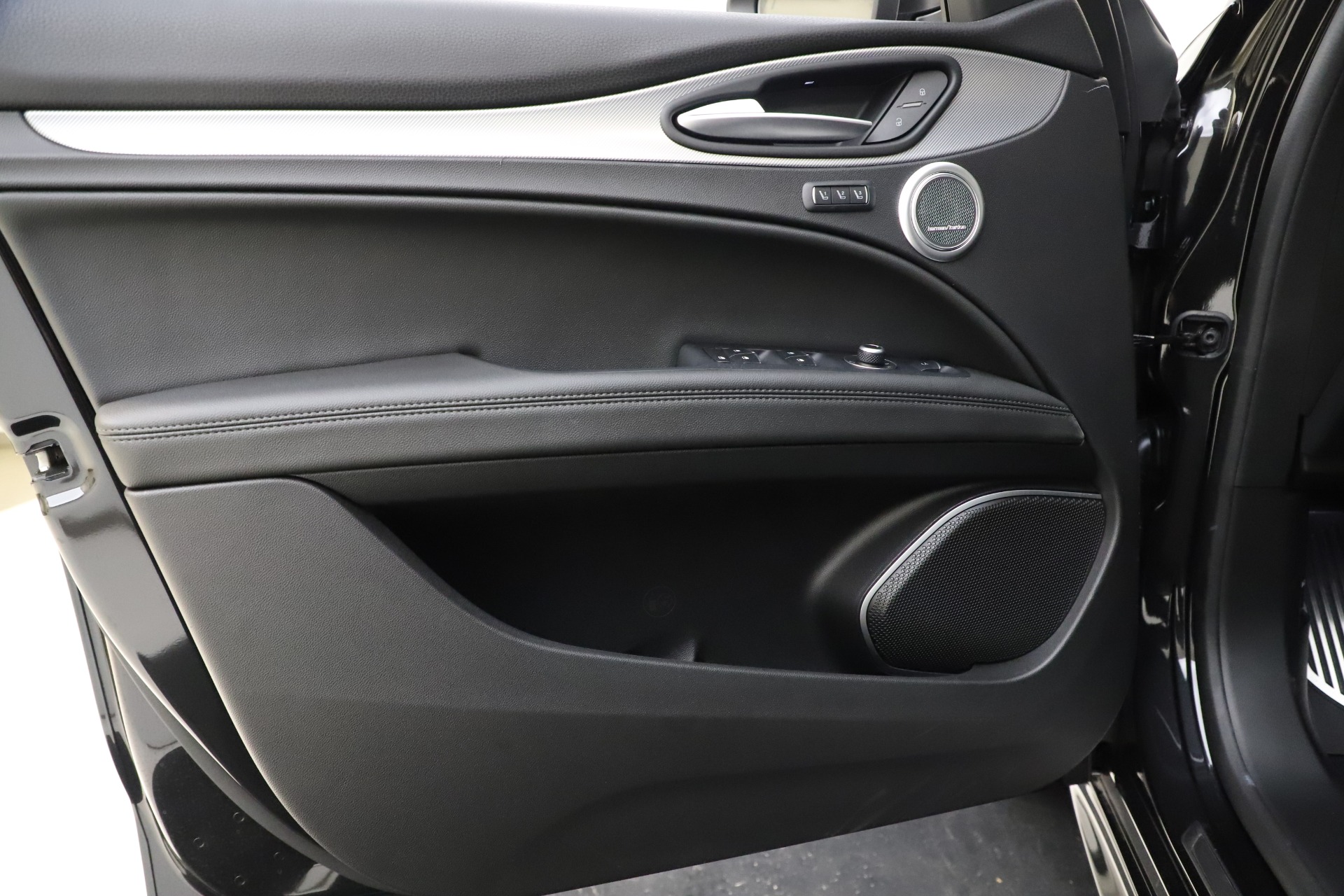 New 2020 Alfa Romeo Stelvio Ti Sport Q4 | St. Petersburg, FL
