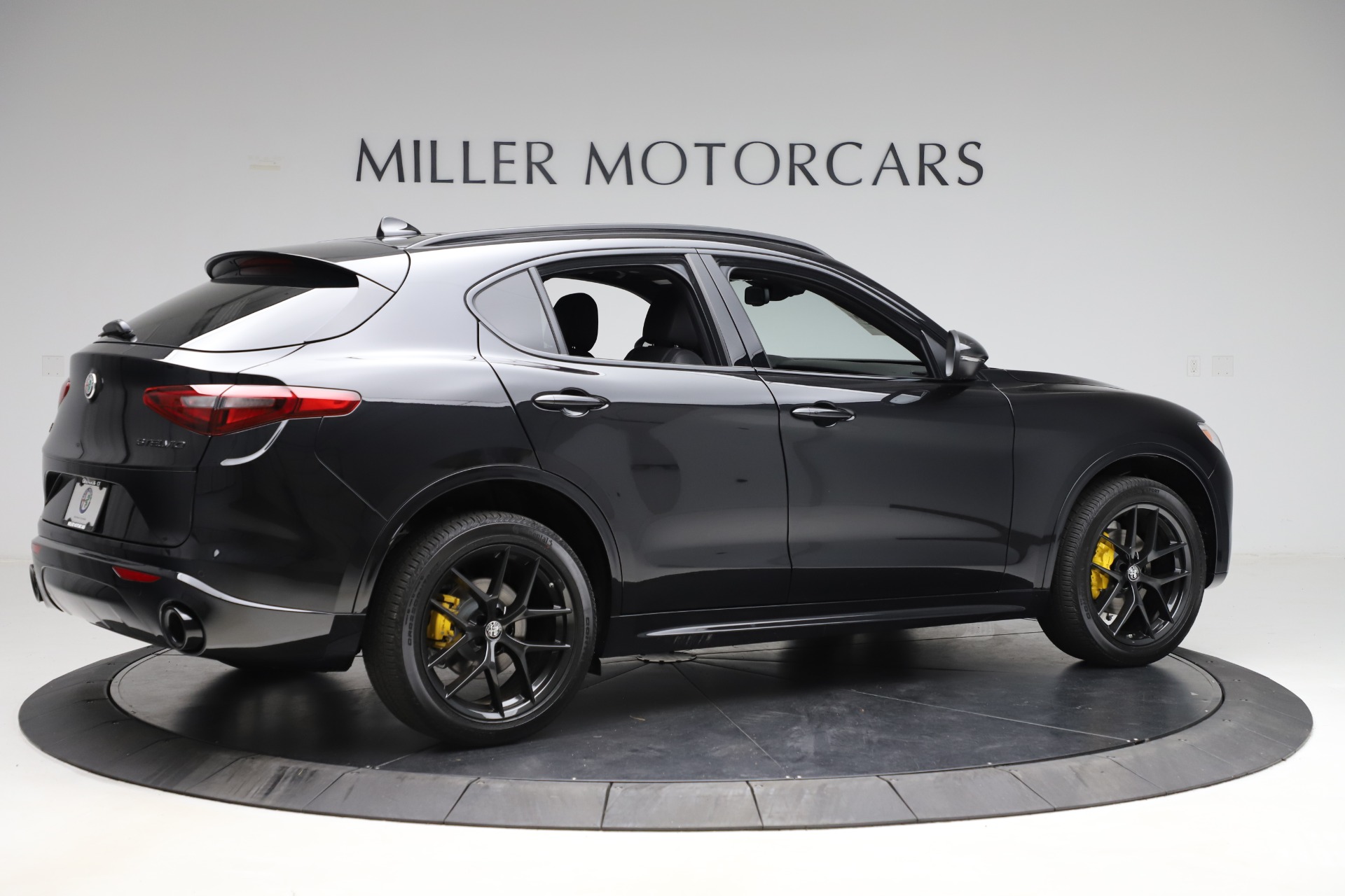 New 2020 Alfa Romeo Stelvio Ti Sport Q4 | St. Petersburg, FL