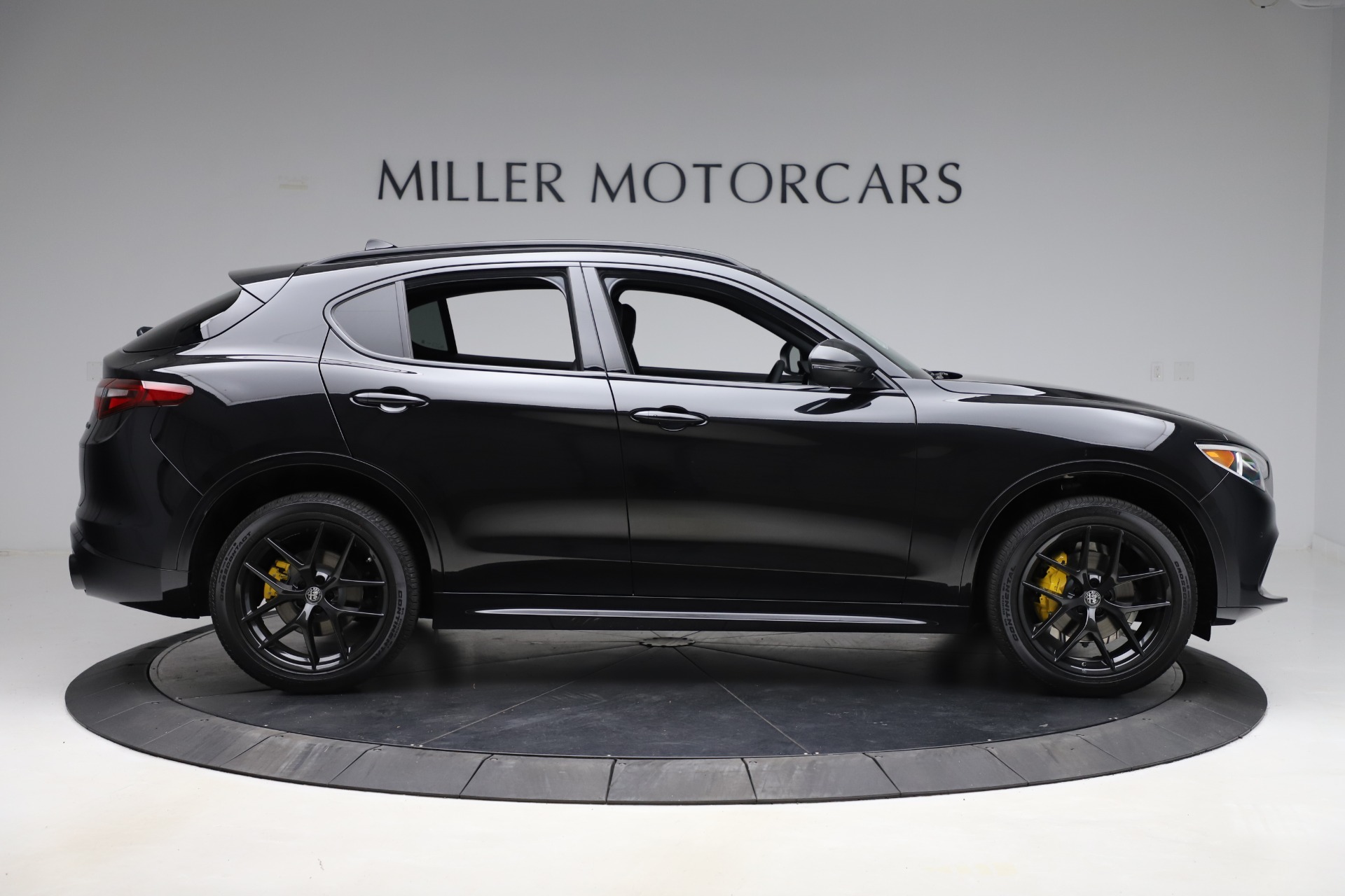 New 2020 Alfa Romeo Stelvio Ti Sport Q4 | St. Petersburg, FL