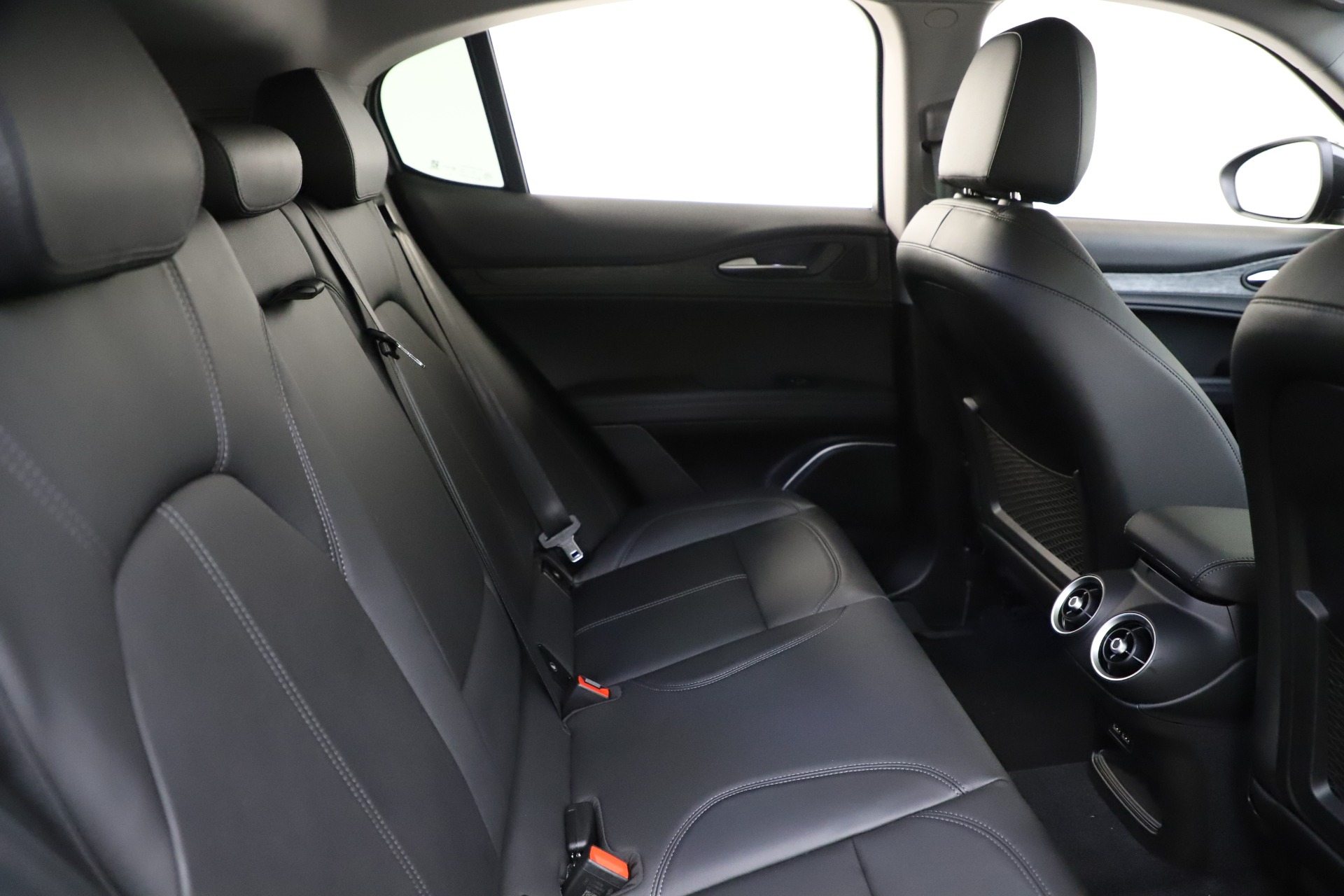 New 2020 Alfa Romeo Stelvio Sport Q4 | St. Petersburg, FL