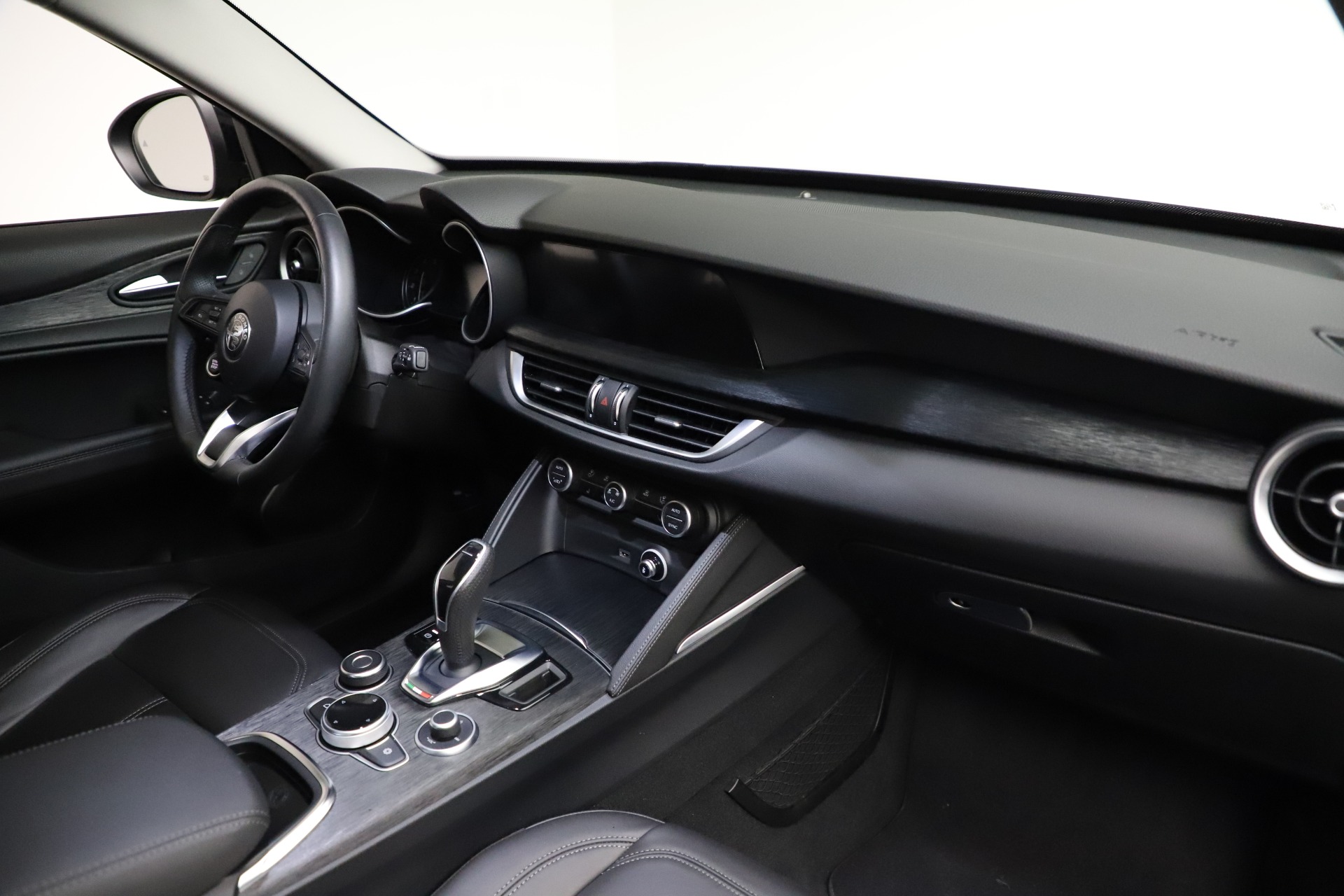 New 2020 Alfa Romeo Stelvio Q4 | St. Petersburg, FL