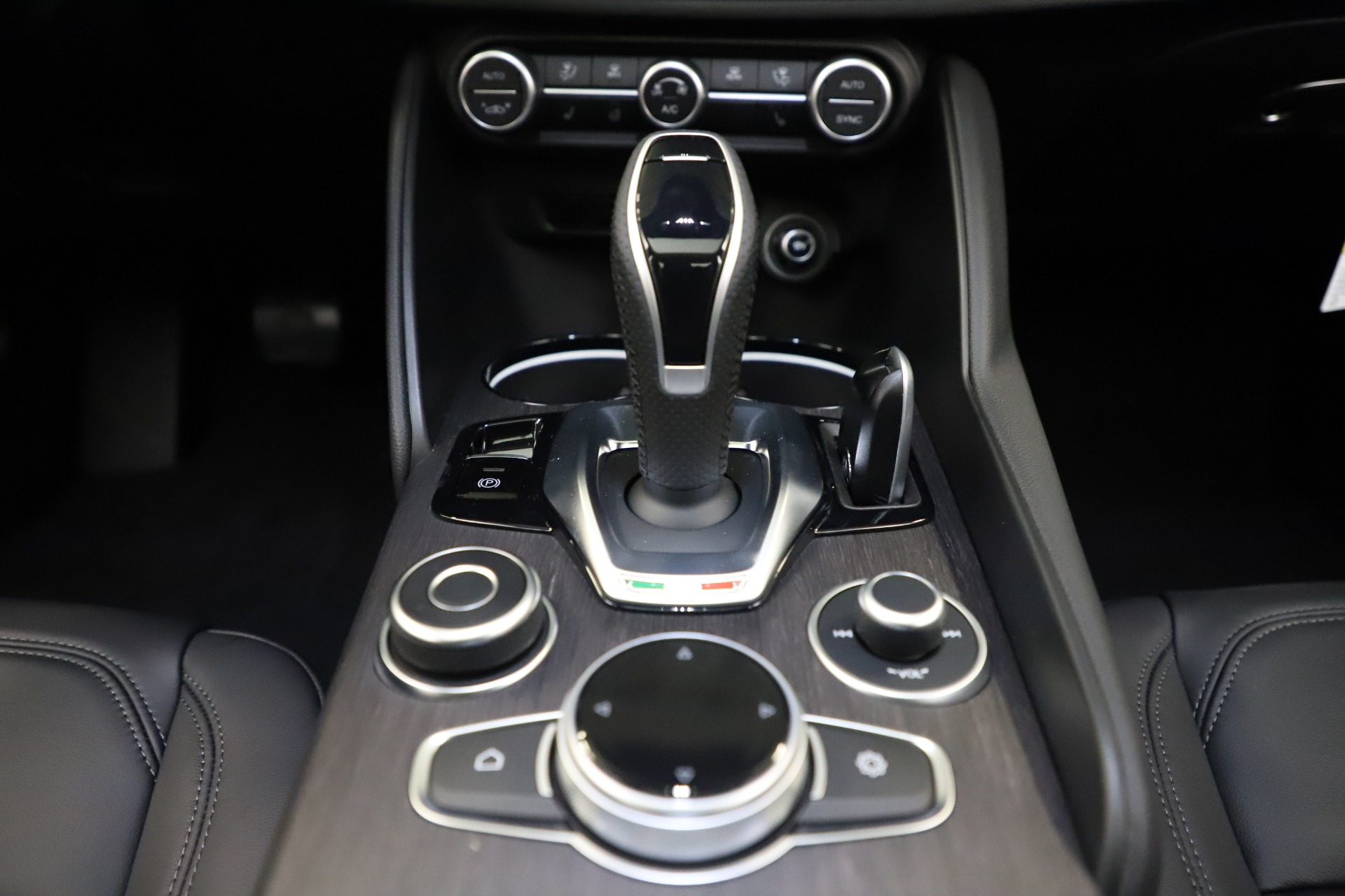 New 2020 Alfa Romeo Giulia Ti Q4 | St. Petersburg, FL