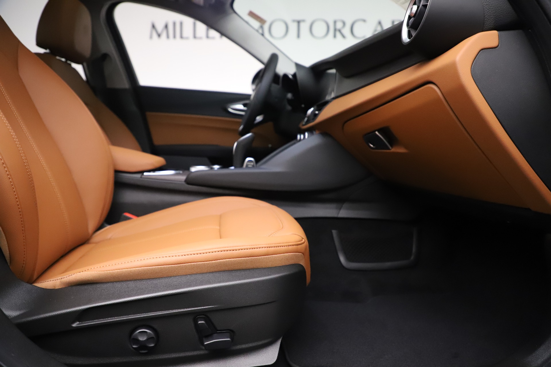 New 2020 Alfa Romeo Giulia Ti Q4 | St. Petersburg, FL