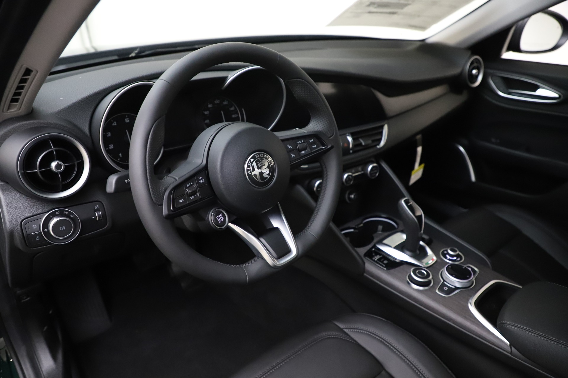 New 2020 Alfa Romeo Giulia Ti Q4 | St. Petersburg, FL