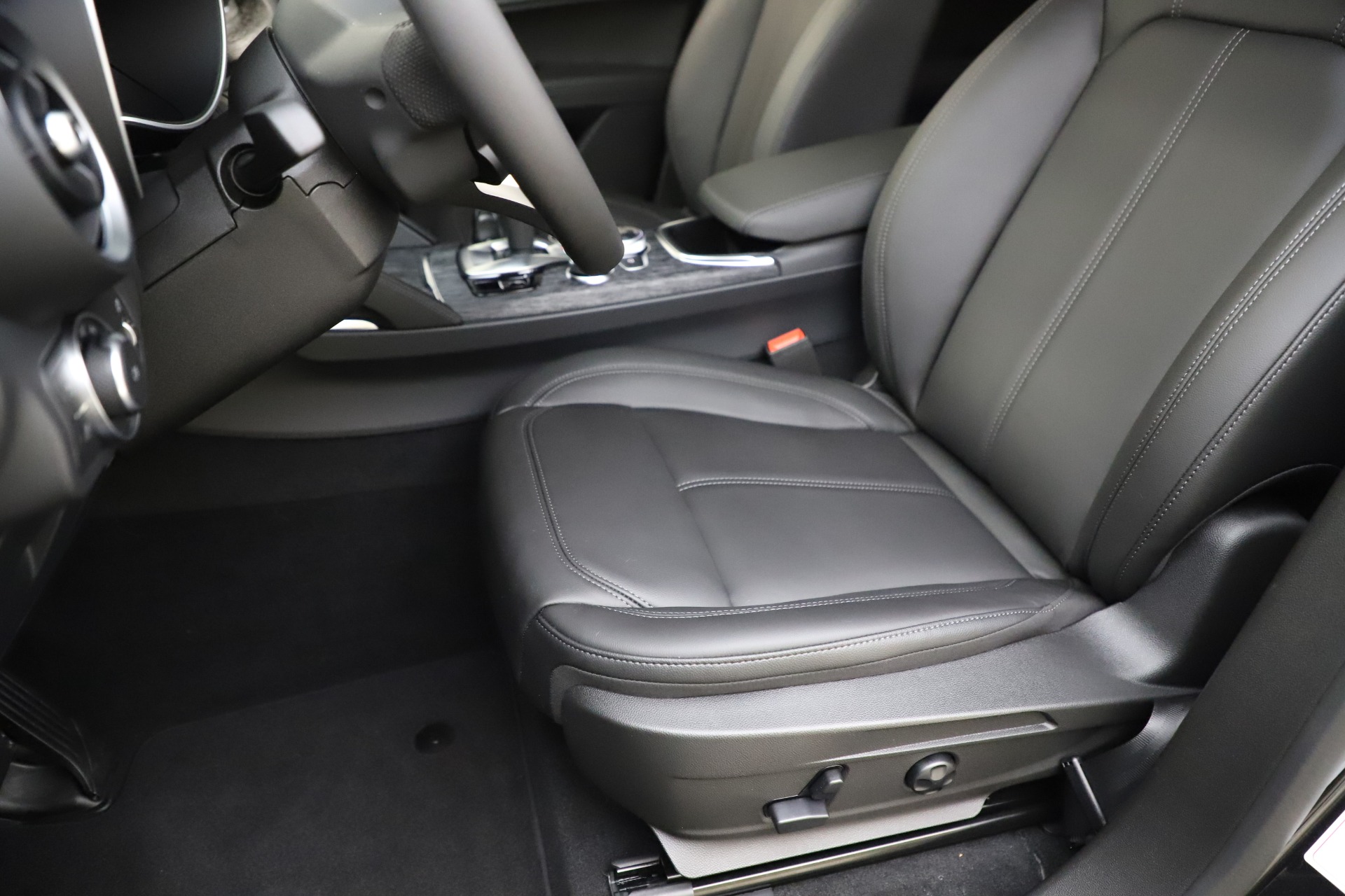 New 2020 Alfa Romeo Stelvio Sport Q4 | St. Petersburg, FL