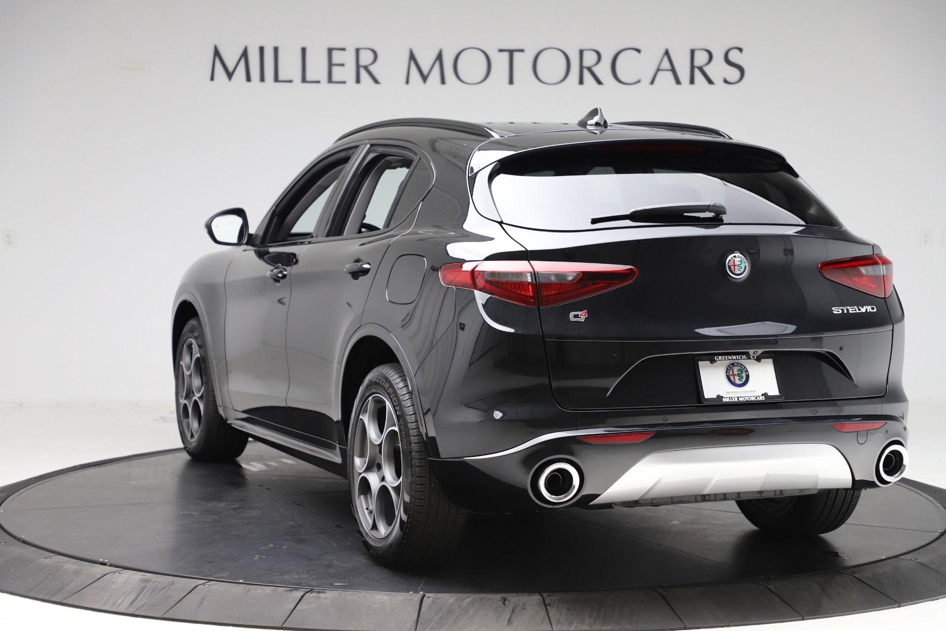 New 2020 Alfa Romeo Stelvio Sport Q4 | St. Petersburg, FL