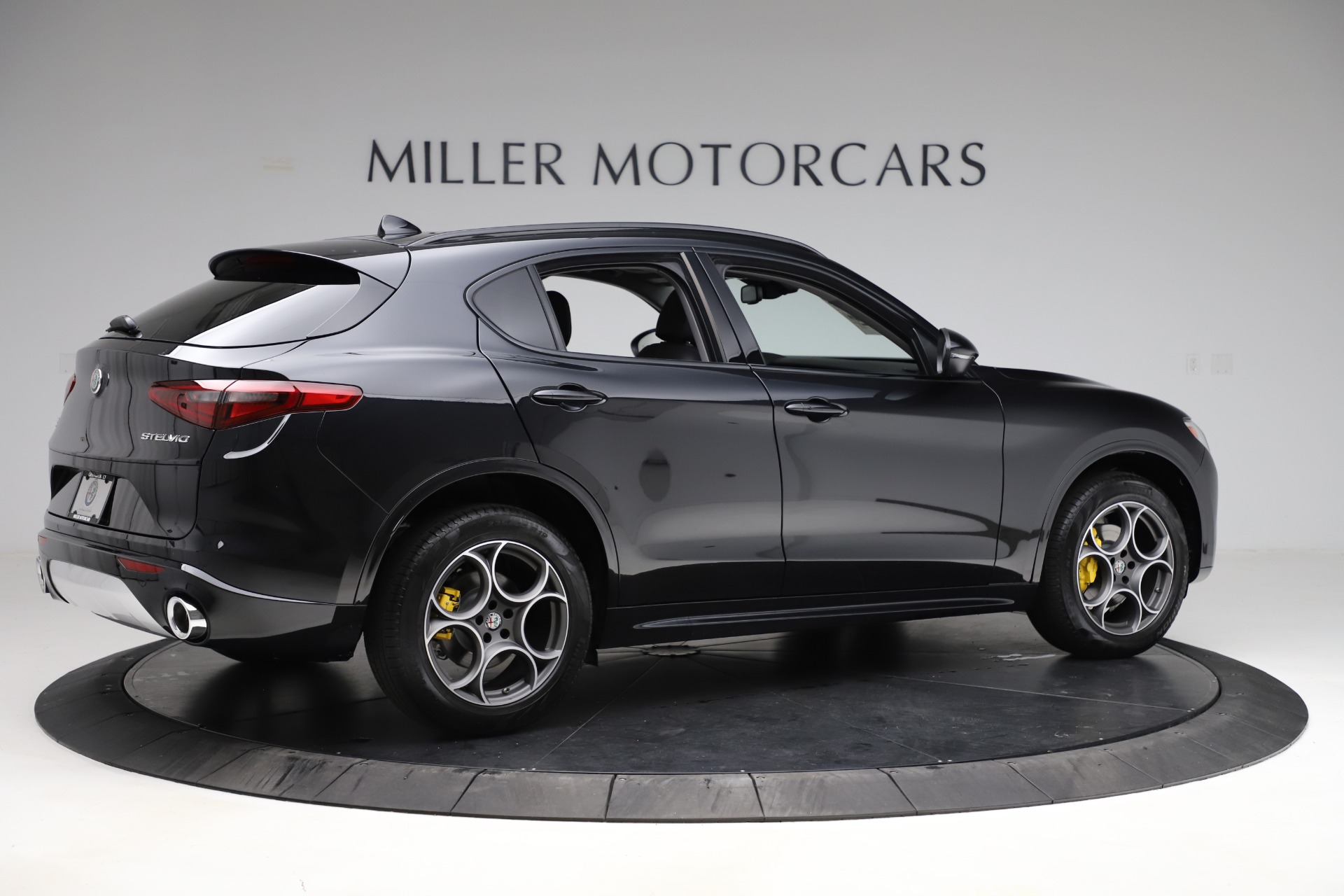 New 2020 Alfa Romeo Stelvio Sport Q4 | St. Petersburg, FL