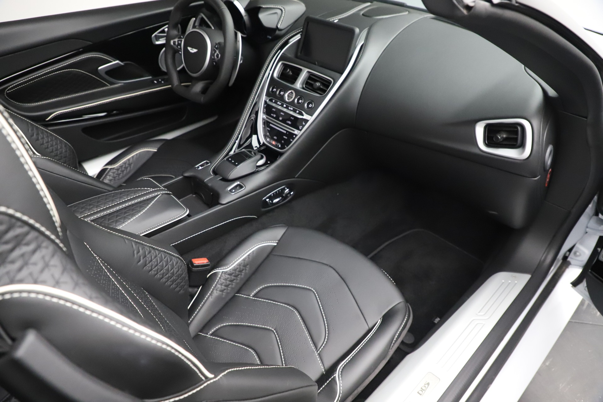 New 2020 Aston Martin DBS Superleggera Volante Convertible | St. Petersburg, FL