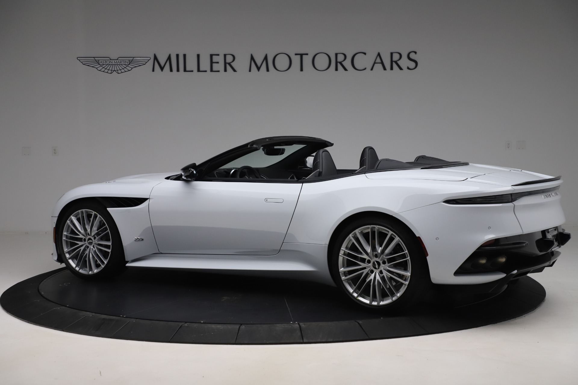 New 2020 Aston Martin DBS Superleggera Volante Convertible | St. Petersburg, FL