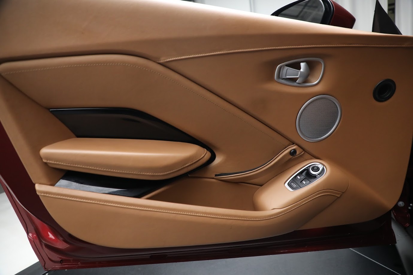 New 2020 Aston Martin Vantage Coupe | St. Petersburg, FL