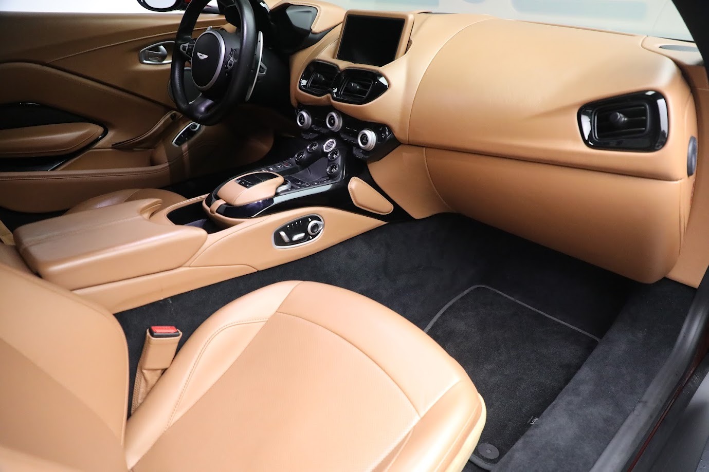 New 2020 Aston Martin Vantage Coupe | St. Petersburg, FL